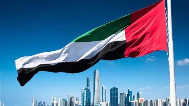 «الإمارات» تحظر دخول الموظفين غير المطعمين لمقار العمل بدءا من الغد