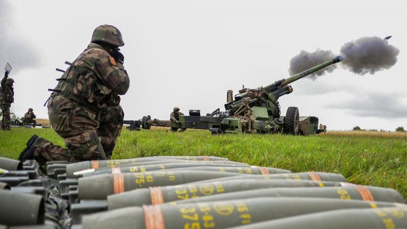 فرنسا وأستراليا تتفقان على تزويد أوكرانيا بقذائف مدفعية عيار 155 ملم