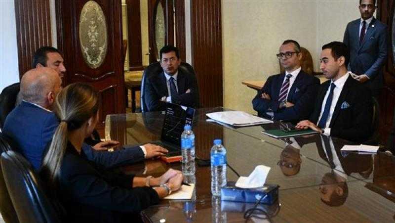 وزير الرياضة يبحث مع إحدى الشركات الألمانية آليات اكتشاف المواهب في مصر
