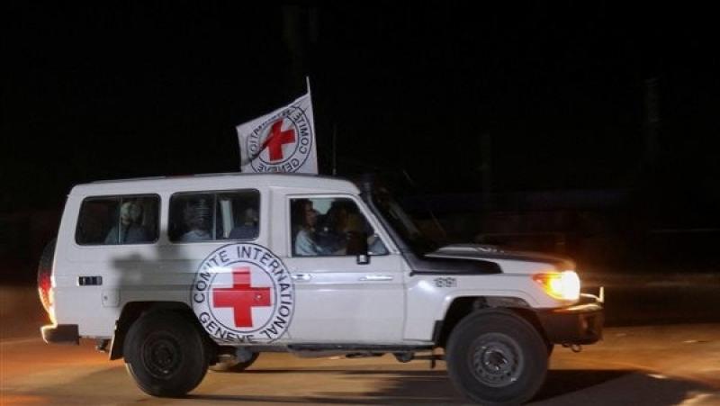 بدء عملية تسليم 10 محتجزين فى غزة للصليب الأحمر