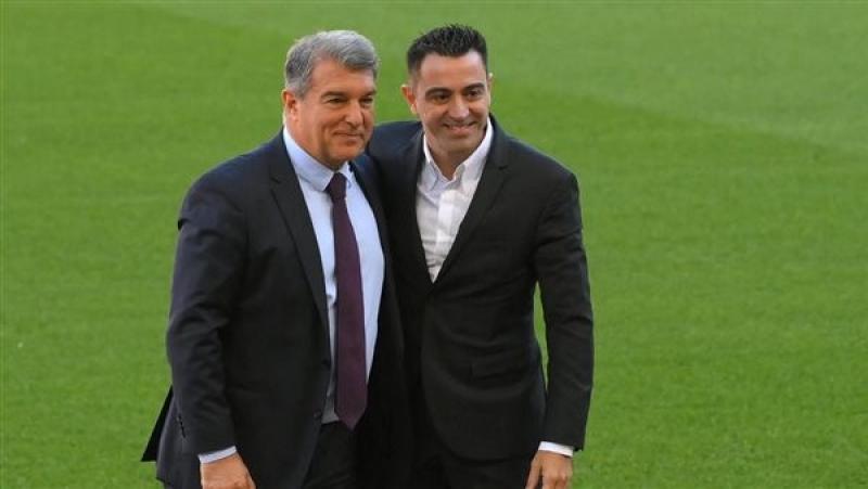 دوري الأبطال: لابورتا يحسم مصير تشافي مع برشلونة بعد التأهل لدور الـ16