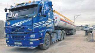 القاهرة الإخبارية: شاحنتا وقود تدخلان قطاع غزة عبر معبر رفح
