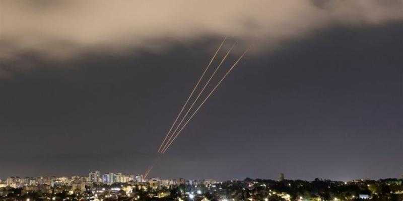 وسائل إعلام أمريكية: هجوم إسرائيل على إيران استهدف قاعدة عسكرية بأصفهان