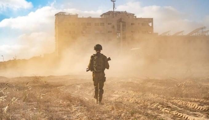 جيش الاحتلال: استهداف موقع معبر كرم أبوسالم بـ4 قذائف هاون وقذيفتين صاروخيتين