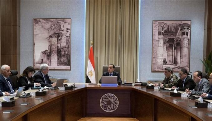 رئيس الوزراء يتابع الموقف المالى لمشروعات التعليم العالى