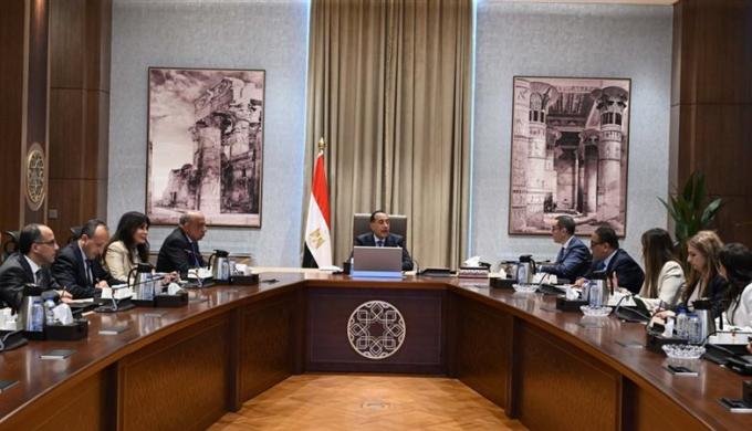 رئيس الوزراء: الدولة تتبنى سياسة تجارية منفتحة على العالم