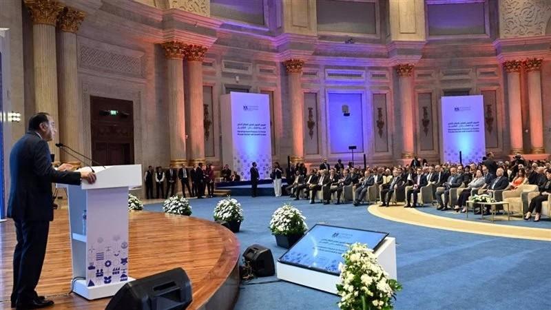 رئيس الوزراء: القطاع الخاص العمود الفقرى للاقتصاد المصرى