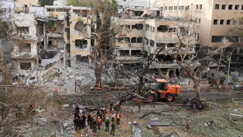 مبنى الإذاعة والتلفزيون الإيراني يتعرض لهجوم إسرائيلي