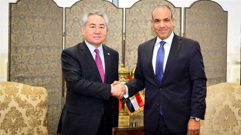 وزيرا خارجية مصر وقرغيزستان يوقعان على اتفاقية للإعفاء من اشتراطات التأشيرة