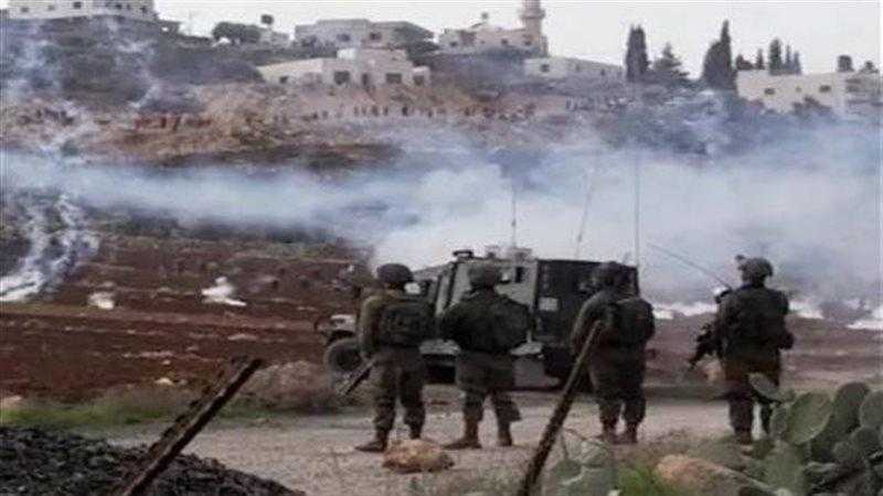 إصابة 15 فلسطينيًا خلال مواجهات مع الاحتلال في بيت ليد بالضفة