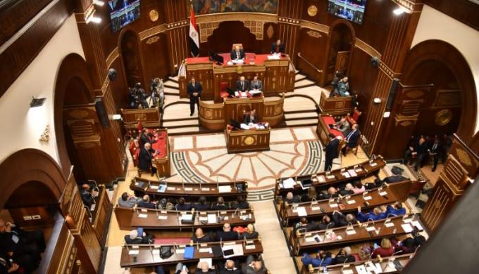 مجلس الشيوخ: الحبس مُدة لا تقل عن سنة وغرامة تصل إلى مليون جنيه لكُل من استولى على التيار الكهربائي