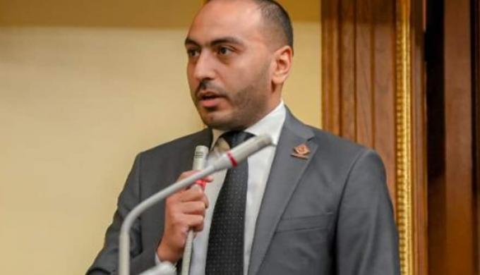 نائب حقوق الإنسان ينتفض للمواطن: زيادات المحروقات ”طعنات اقتصادية” في ظهر المصريين